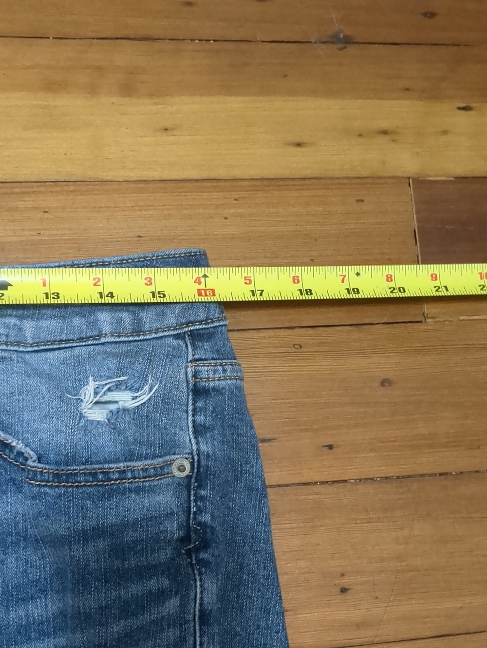 TORRID - FEEL THE FIT - SIZE - 12   Raw Hem Distressed Denim Shorts - Picture 5 of 13
